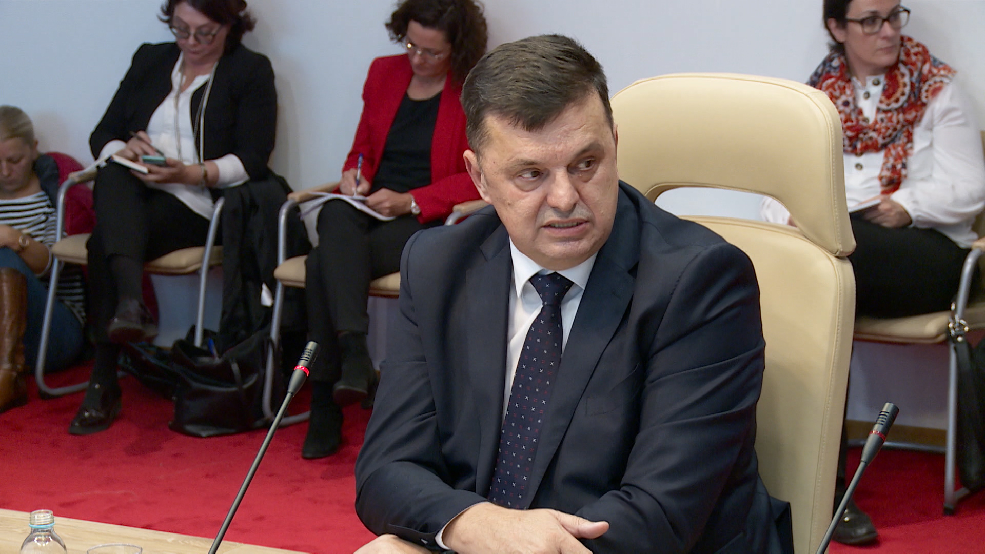 SA-TEGELTIJA KOMISIJA PKG-19-TJD-1(20191126-185613071).00_00_50_13.Still002