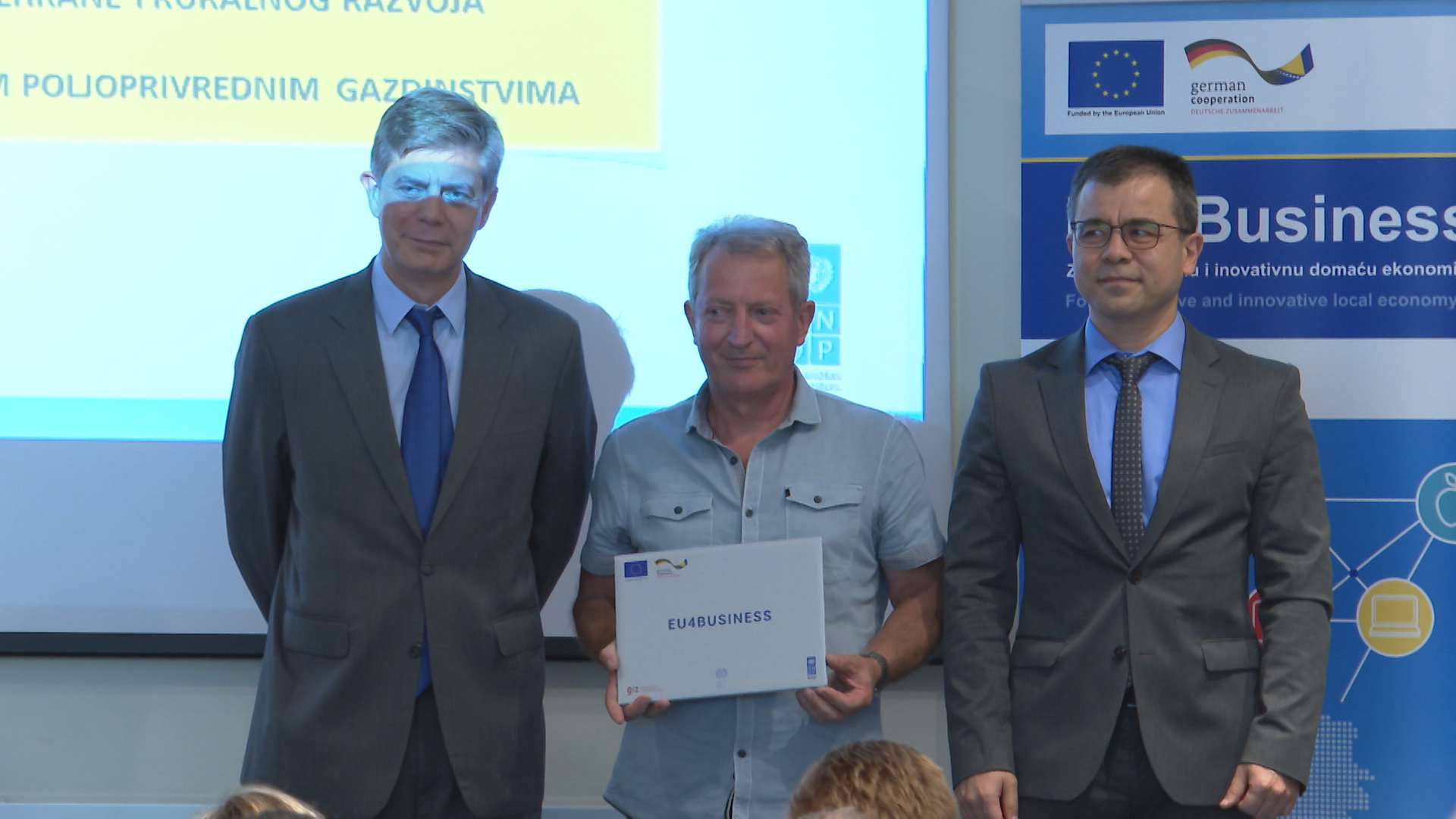 SA-TRGOVSKA PROTEST SA PKG-ADS(20190729-161246639).00_00_07_09.Still012