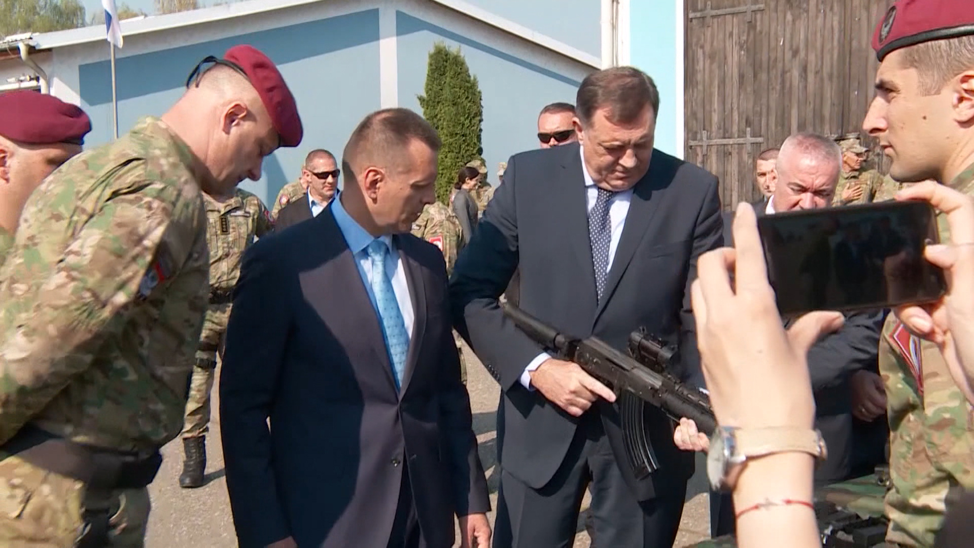 SA-TRUSINA PKG-19-DJK-1(20190416-165725367).00_00_04_08.Still004