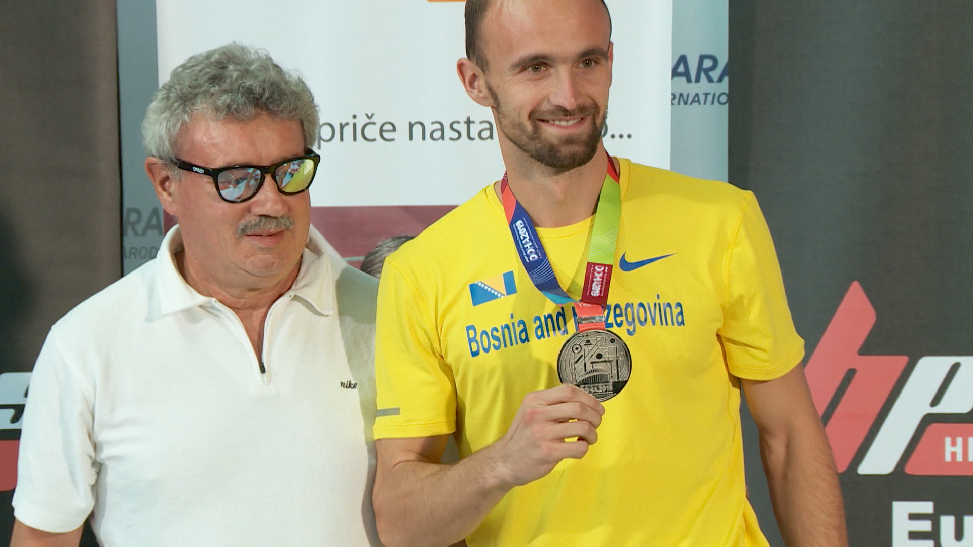 SA-TUKA STIGAO PKG-19-HAM-1(20191004-173048660).00_02_22_01.Still002