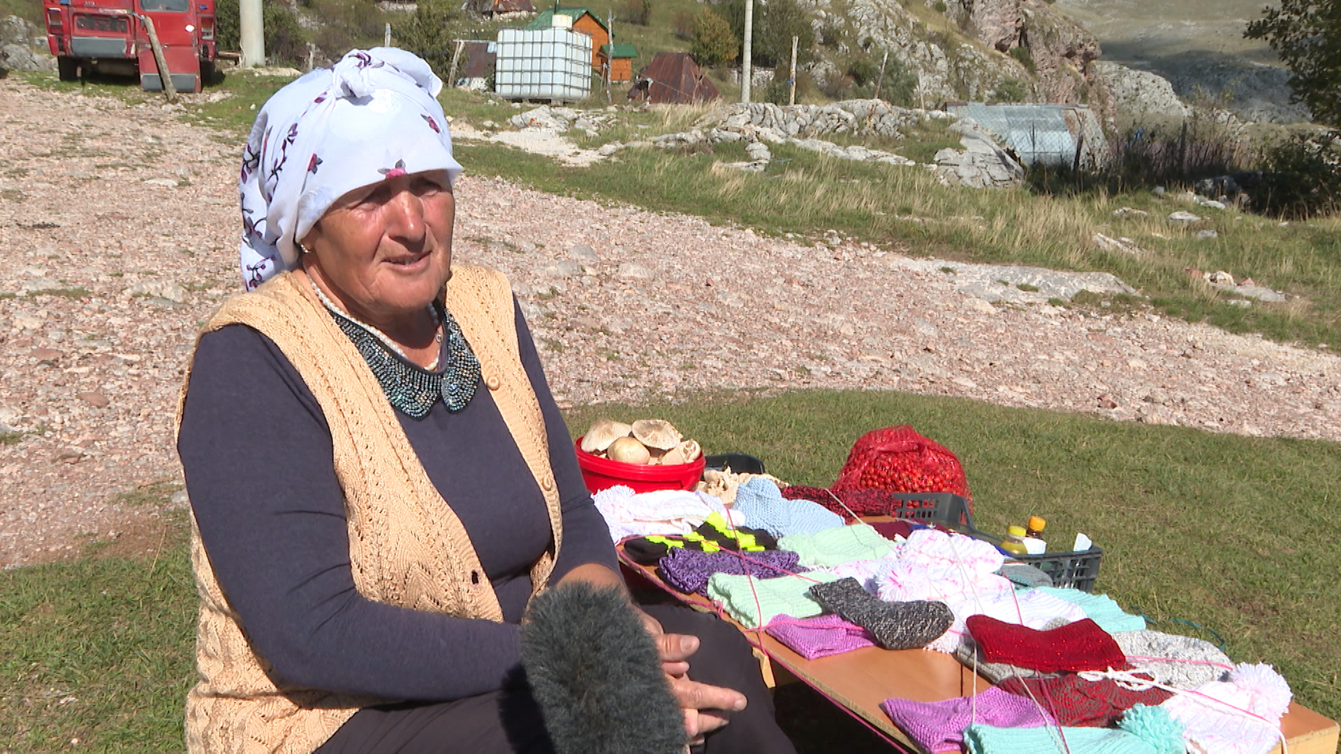 SA-UMOLJANI SEZONA PKG-MIJ-1(20201006-171554452).mxf.00_02_19_06.Still004