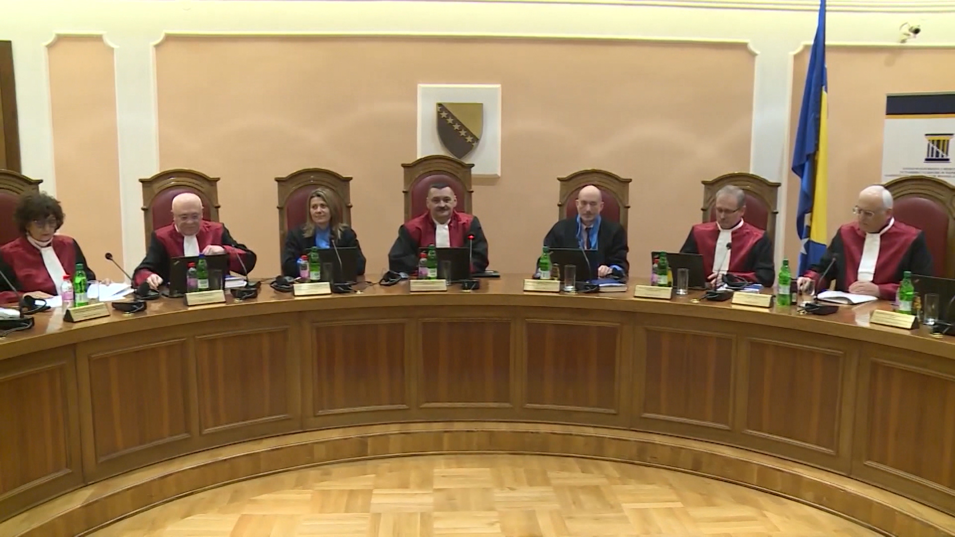 SA-USTAVNI SUD VS POLITIKA PKG-19-TJD-1(20200213-184604029).mxf.00_02_12_08.Still001