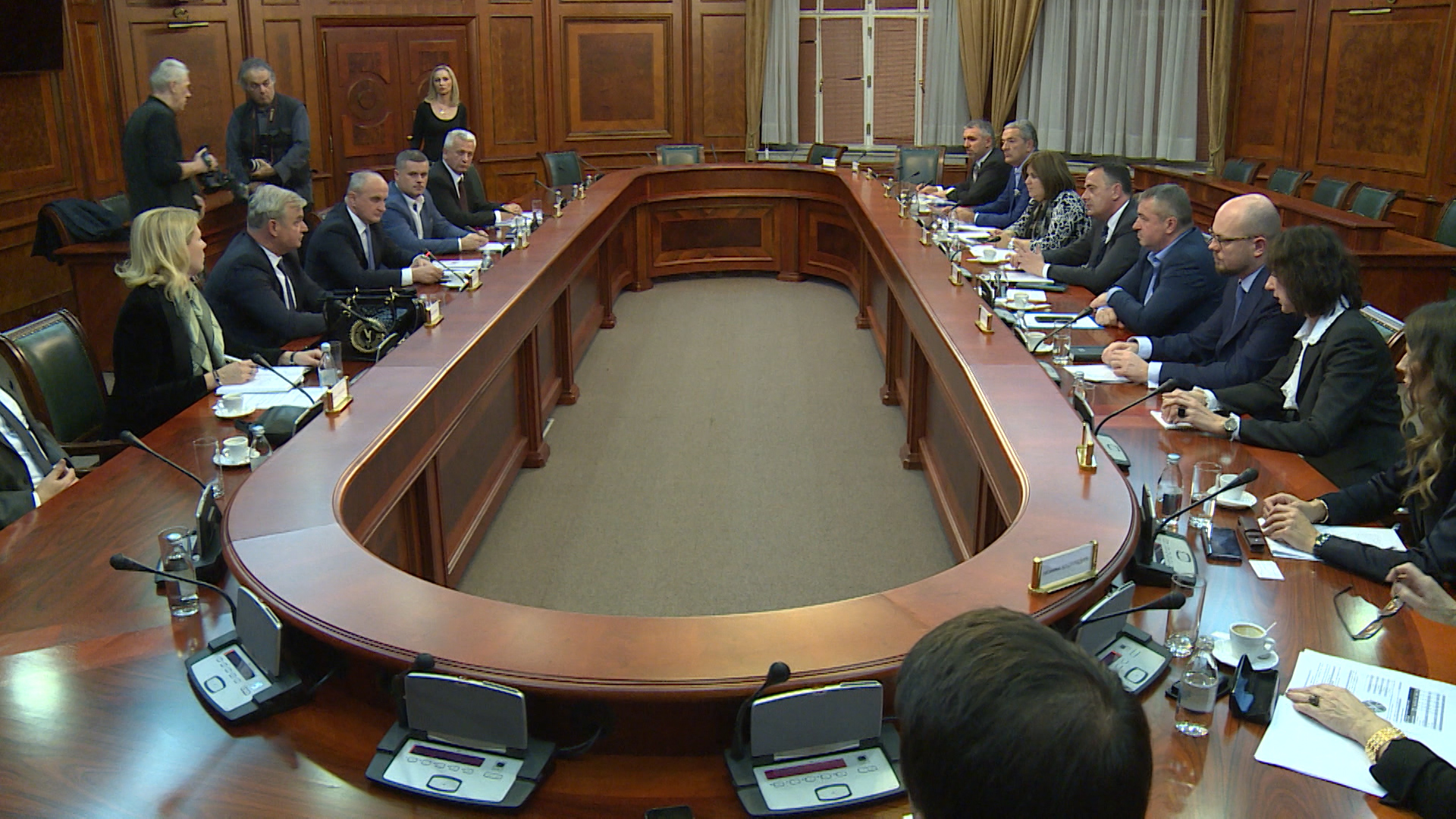 SA-VALTER FILM PKG-ADG-1(20171109-162936457).Still031