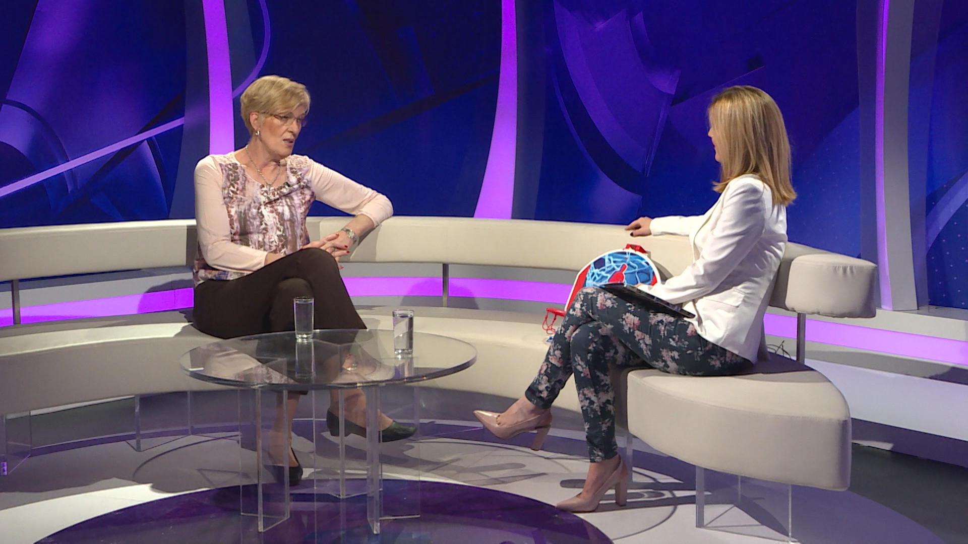 SA-VECERNJI STUDIO 01-230519-1(20190523-142918850).00_03_52_03.Still001