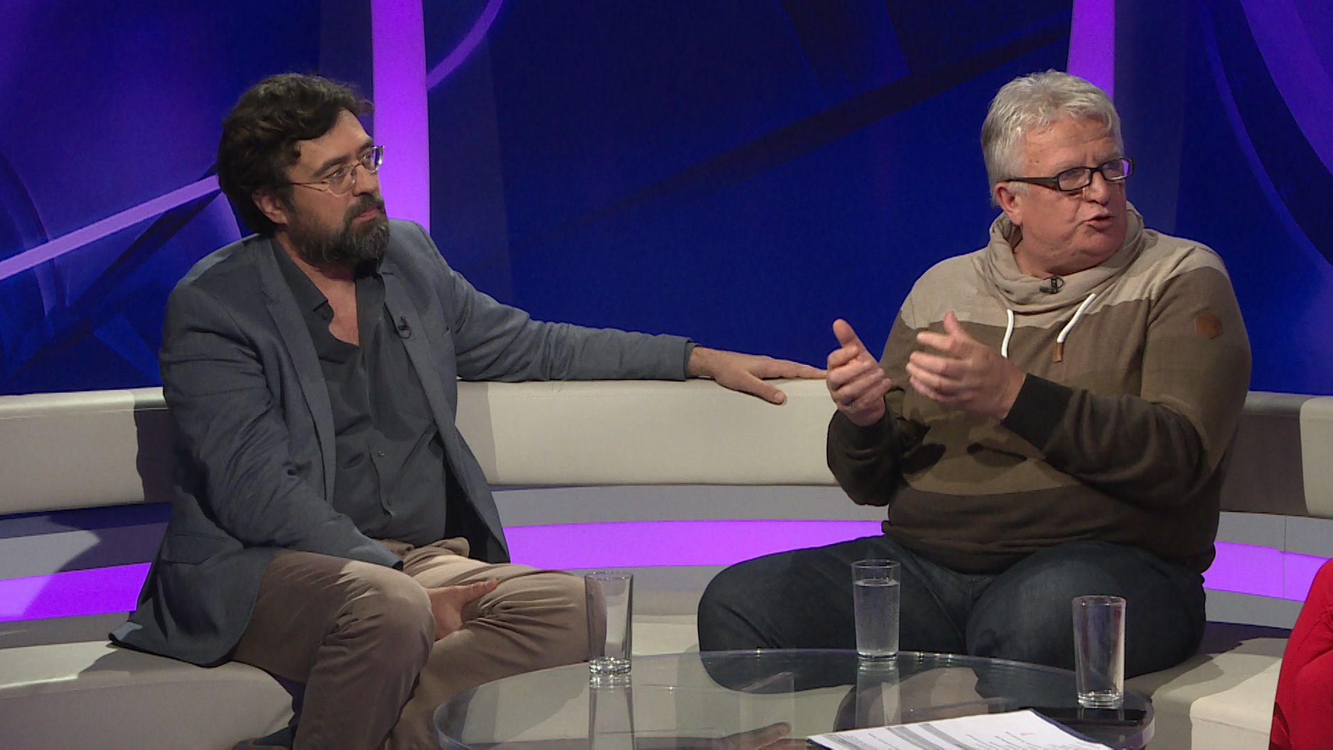 SA-VECERNJI STUDIO-050619-01.00_24_33_09.Still002