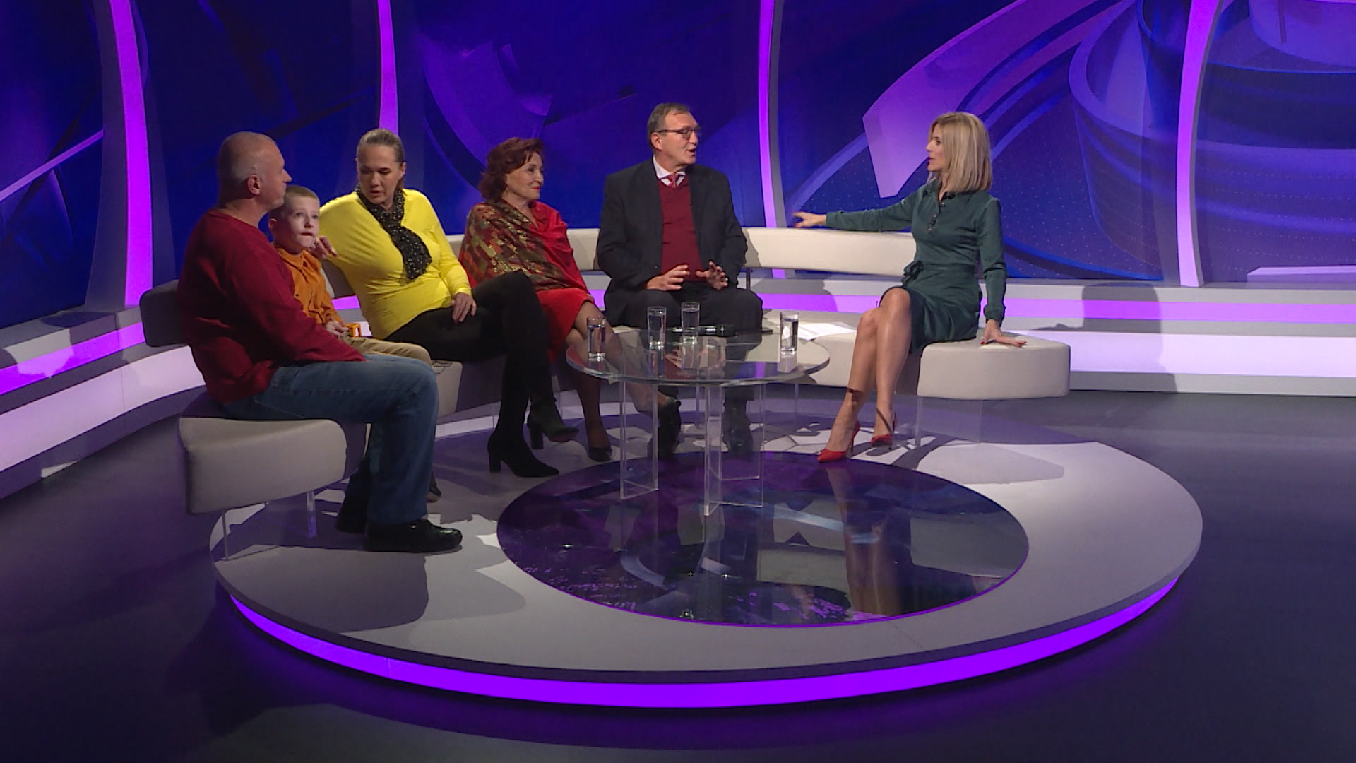 SA-VECERNJI STUDIO-051219-01(20191203-210316889).00_01_57_04.Still001