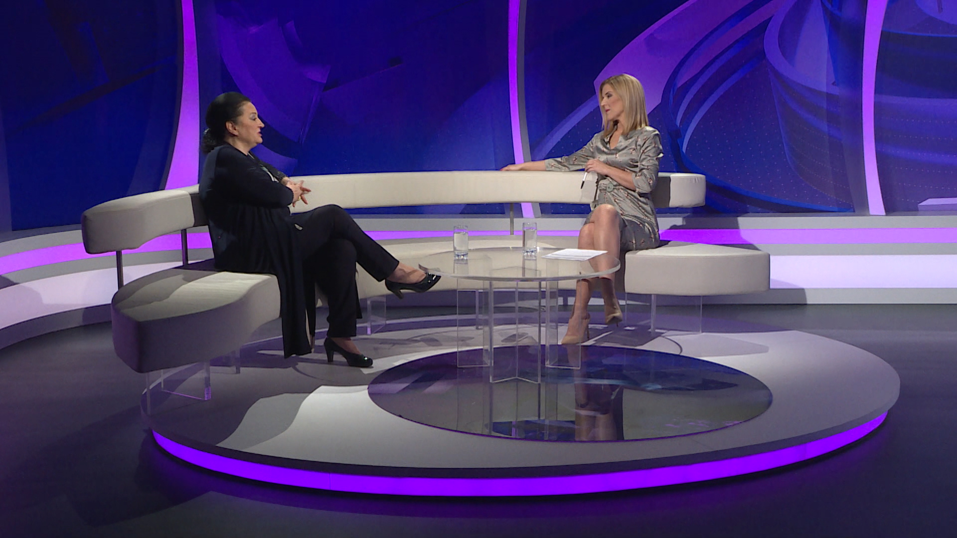 SA-VECERNJI STUDIO-090419-01.00_01_52_17.Still001