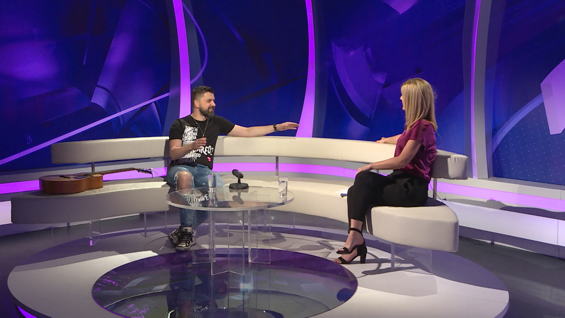 SA-VECERNJI STUDIO-190719-01(20190619-214445864).00_04_52_16.Still002