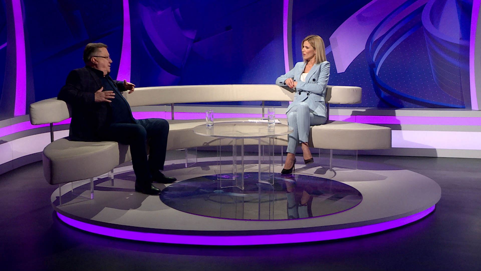 SA-VECERNJI STUDIO-240220-01.00_24_19_03.Still002