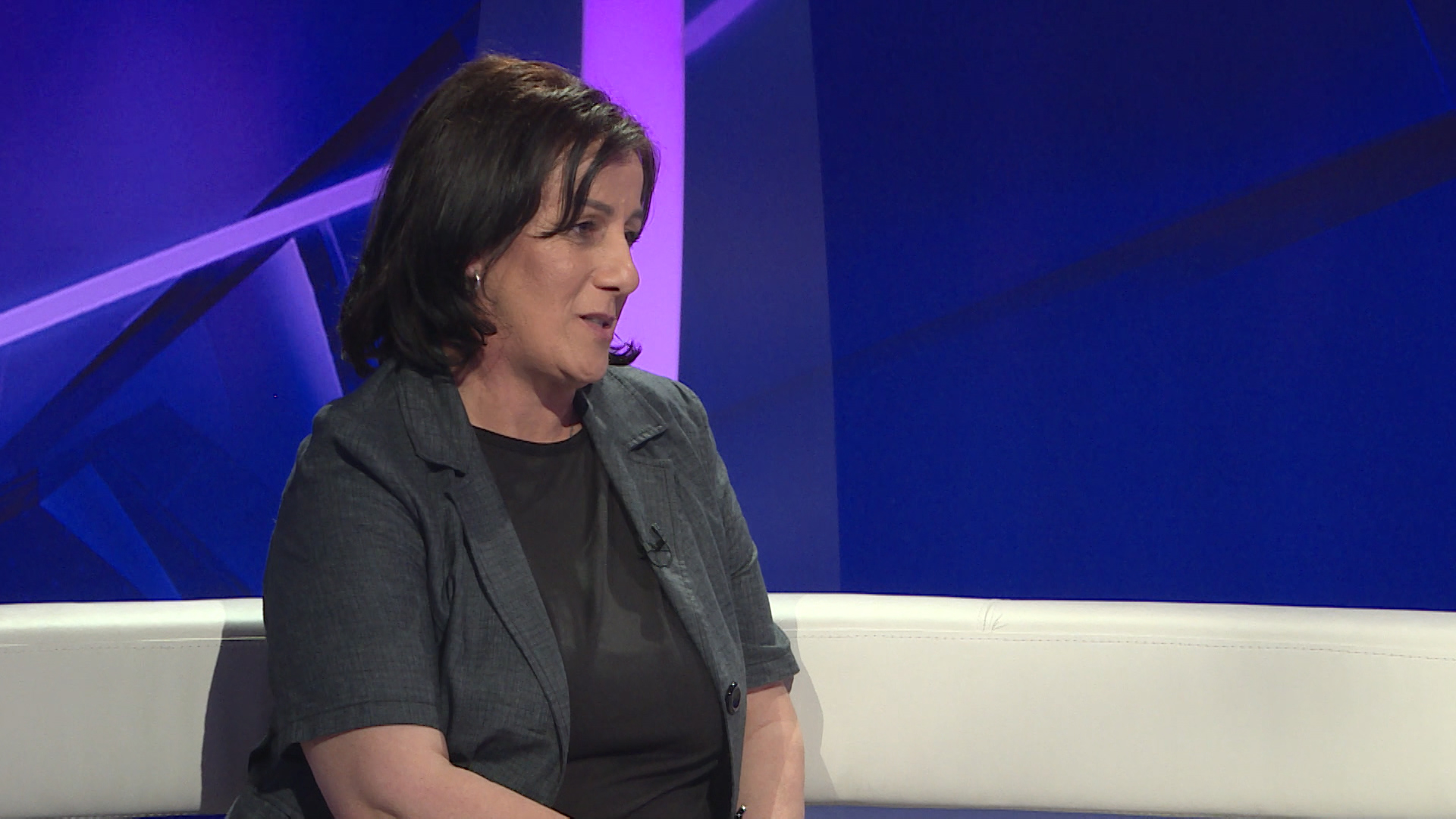 SA-VECERNJI STUDIO-250419-01.00_07_00_24.Still002