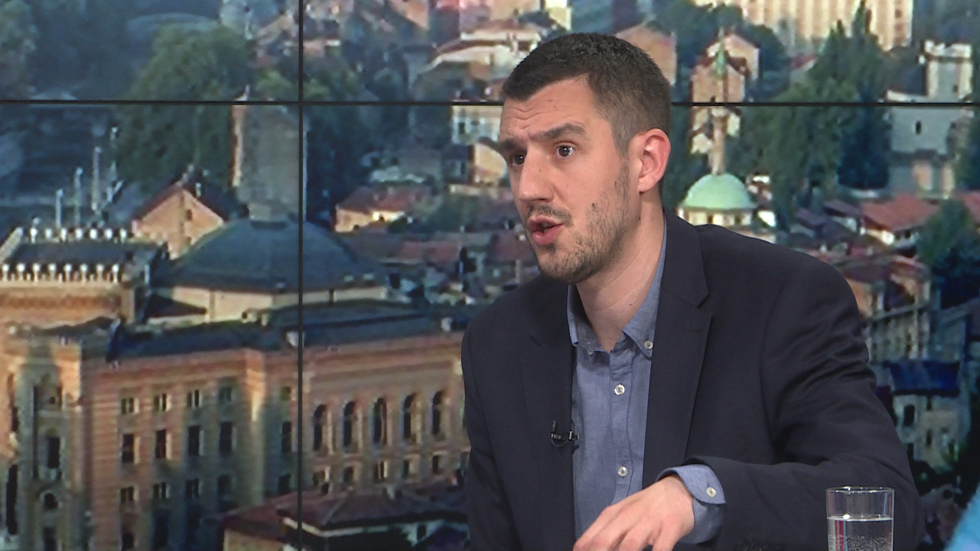 sa-vibor handzic-clf-150519.18_25_46_22.Still001