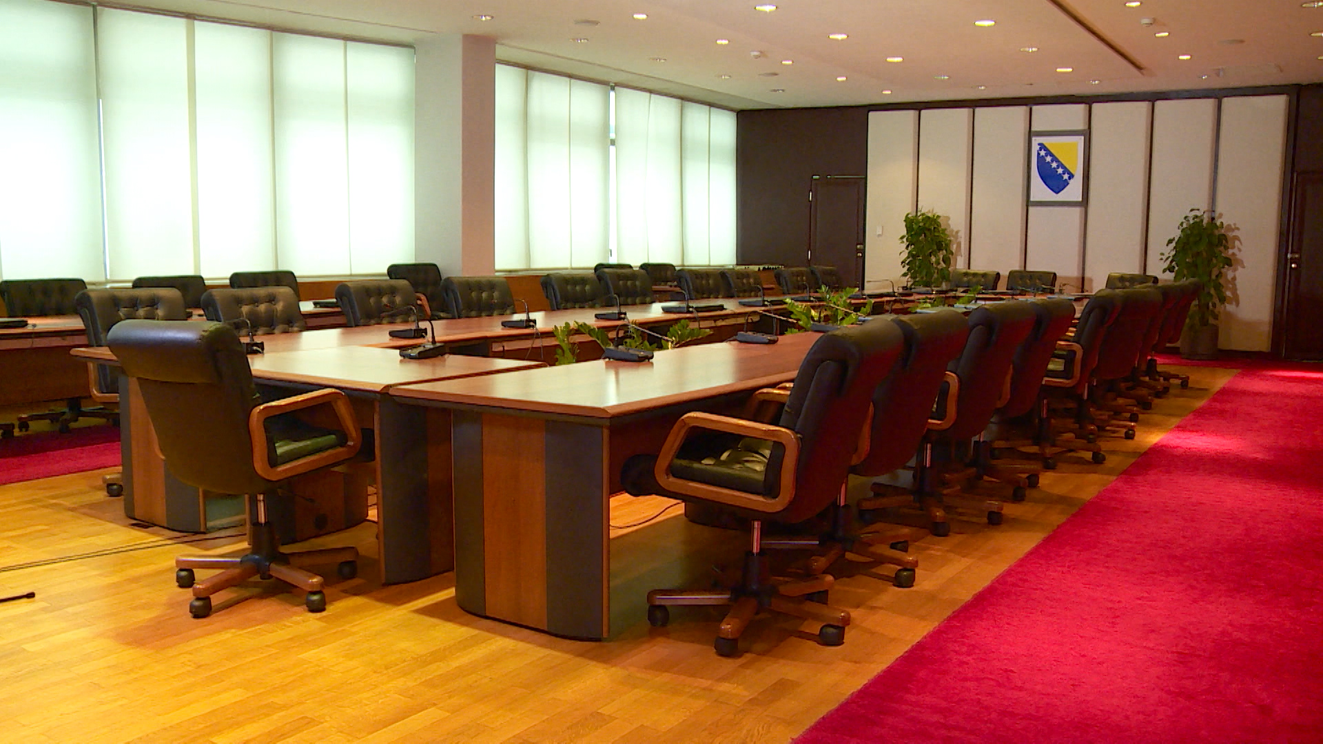 SA-VLAST U MAJU PKG-19-MIV-1(20190430-182807466).00_00_18_06.Still001