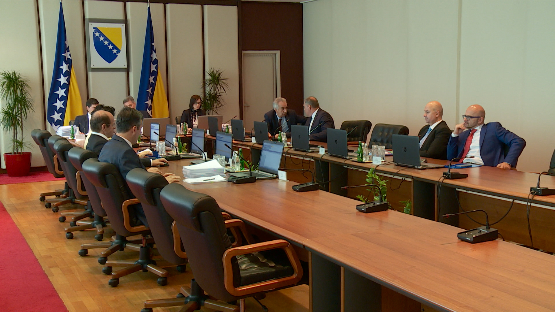 SA-VM U BLOKADI PKG-TJD-1(20190521-182829813).00_00_02_05.Still001