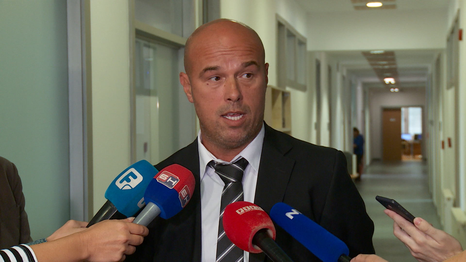 SA-VSTV LKL-19-BOB-1(20190904-142235718).00_02_08_03.Still003