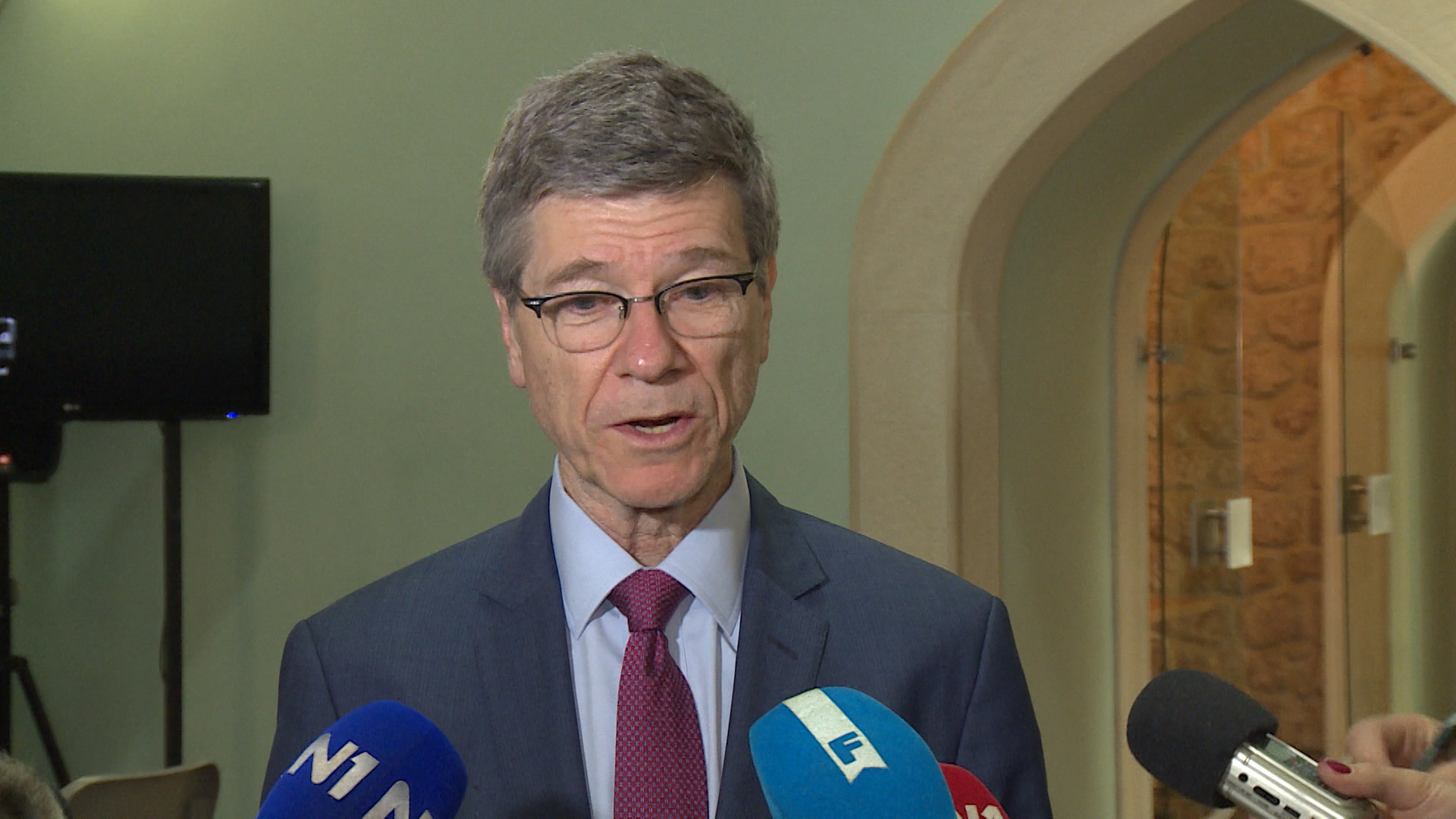 SA-WALL SACHS-AMK-1(20180625-164235570).00_00_22_20.Still001