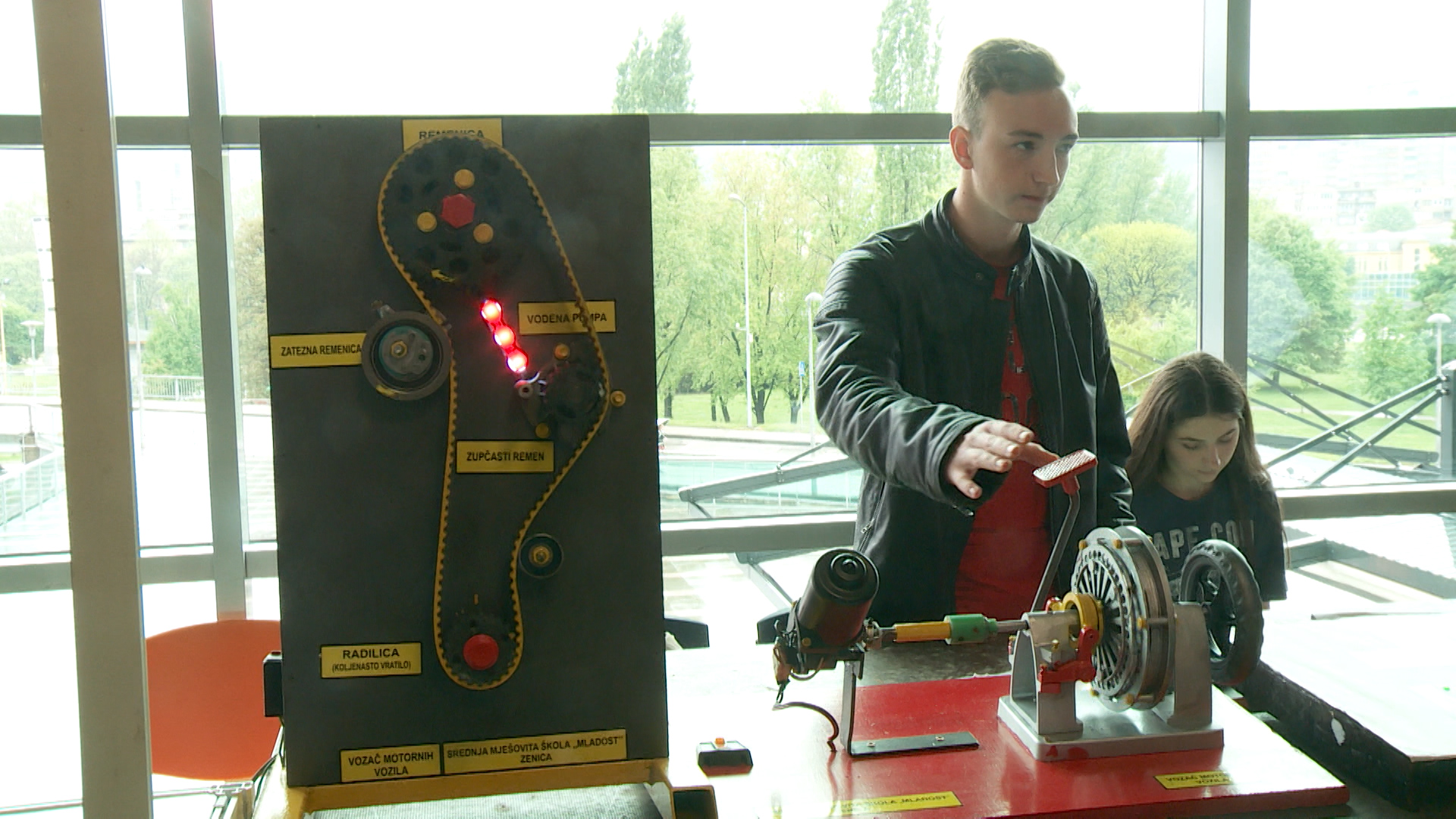 SA-ZANIMALJA SKOLE-ADB-1(20190430-171302367).00_00_07_12.Still001