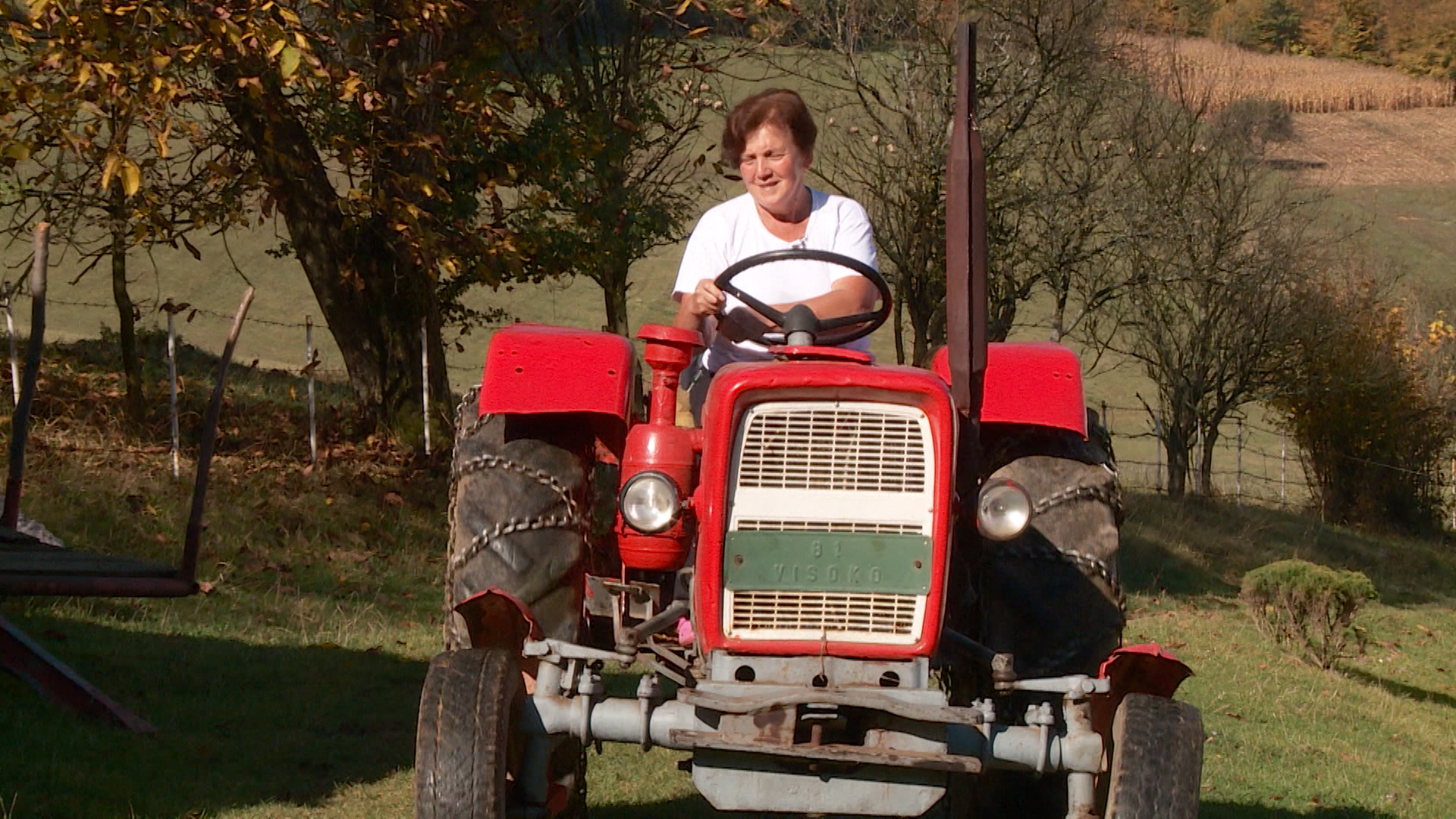 SA-ZENE NA SELU PKG-ALT-1(20191015-175857395).00_00_07_14.Still001