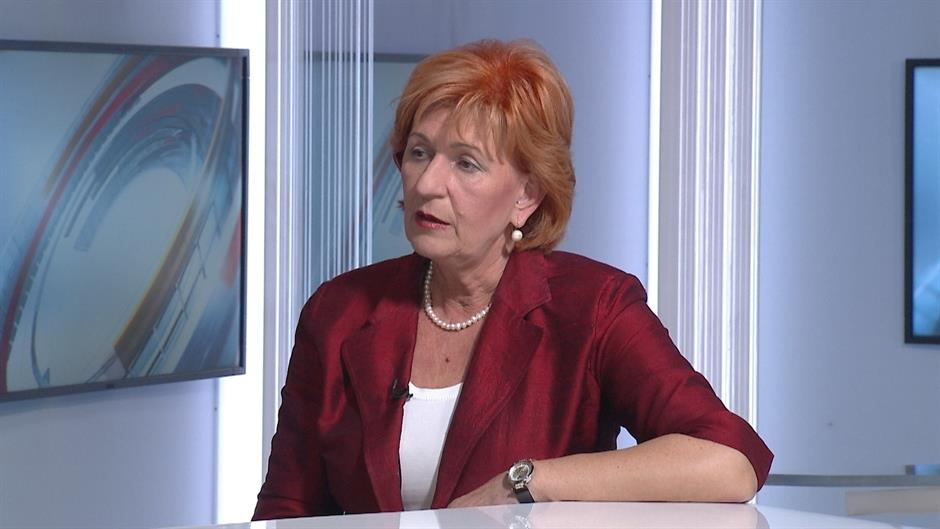 sa-zilha ademaj-clf-130918.00_10_02_04.Still001