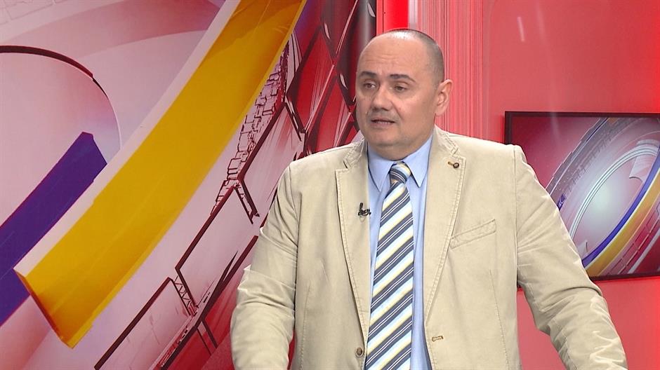 SA-ZIMSKI SALON KNJIGE PKG-ADG-1(20161214-151250322).Still013