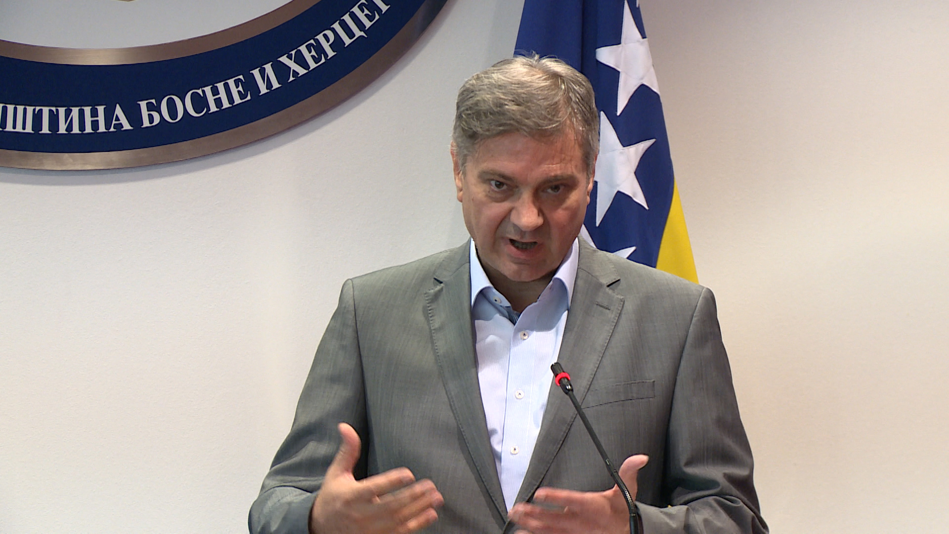 sa-zvizdic i radmanovic-ads(20190910-141947781).MXF.Still001