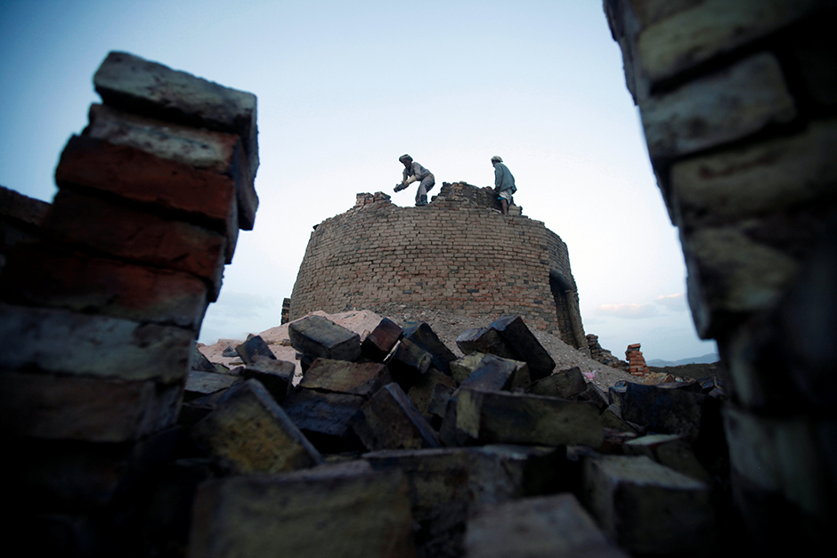 Reuters/Mohamed al-Sayaghi