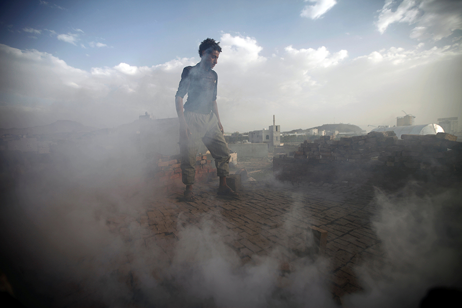 Reuters/Mohamed al-Sayaghi