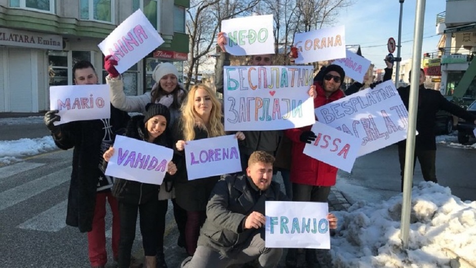 Sanski_Most_zagrljaji