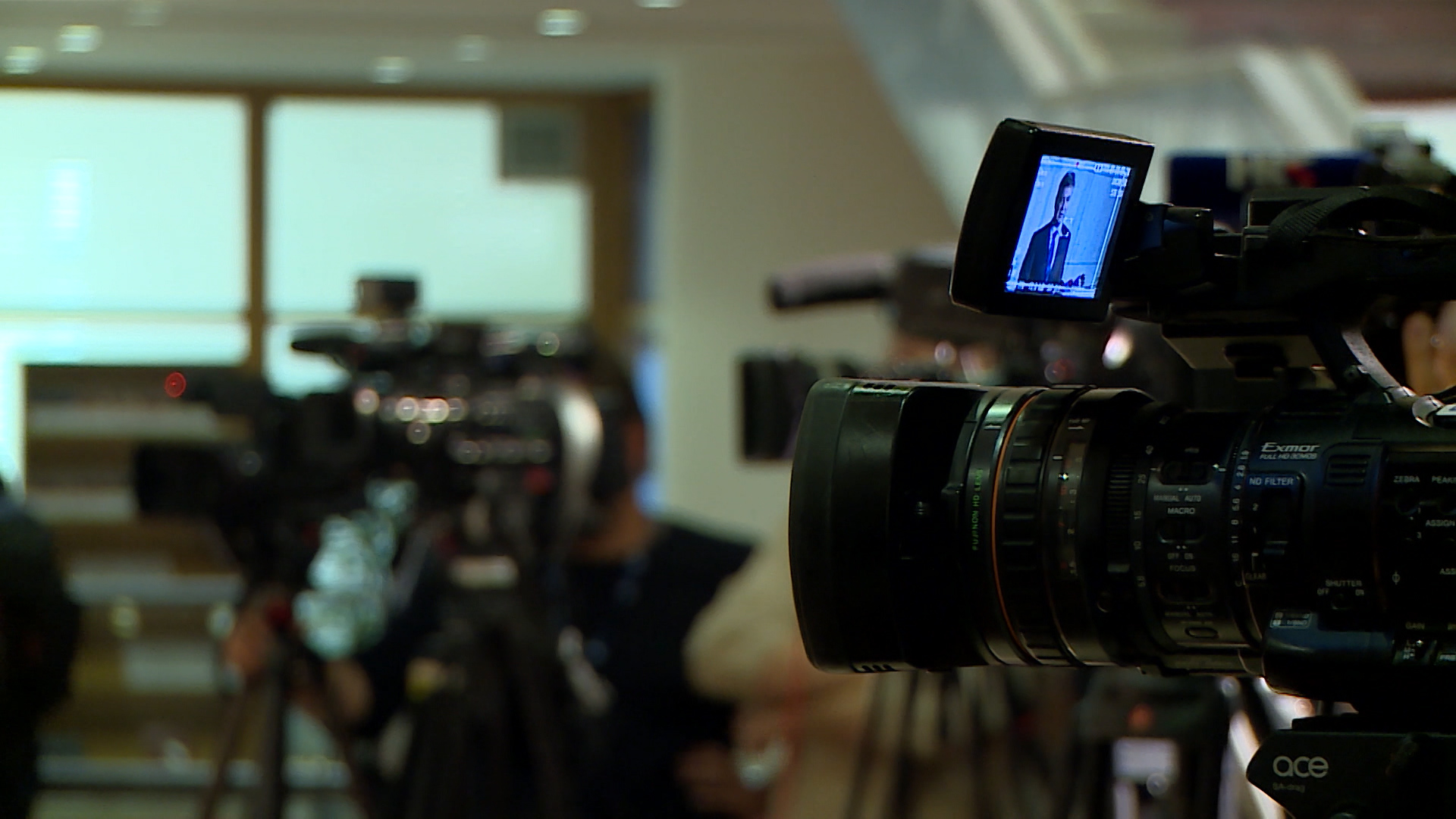 Sequence 01.00_00_03_10.Still002