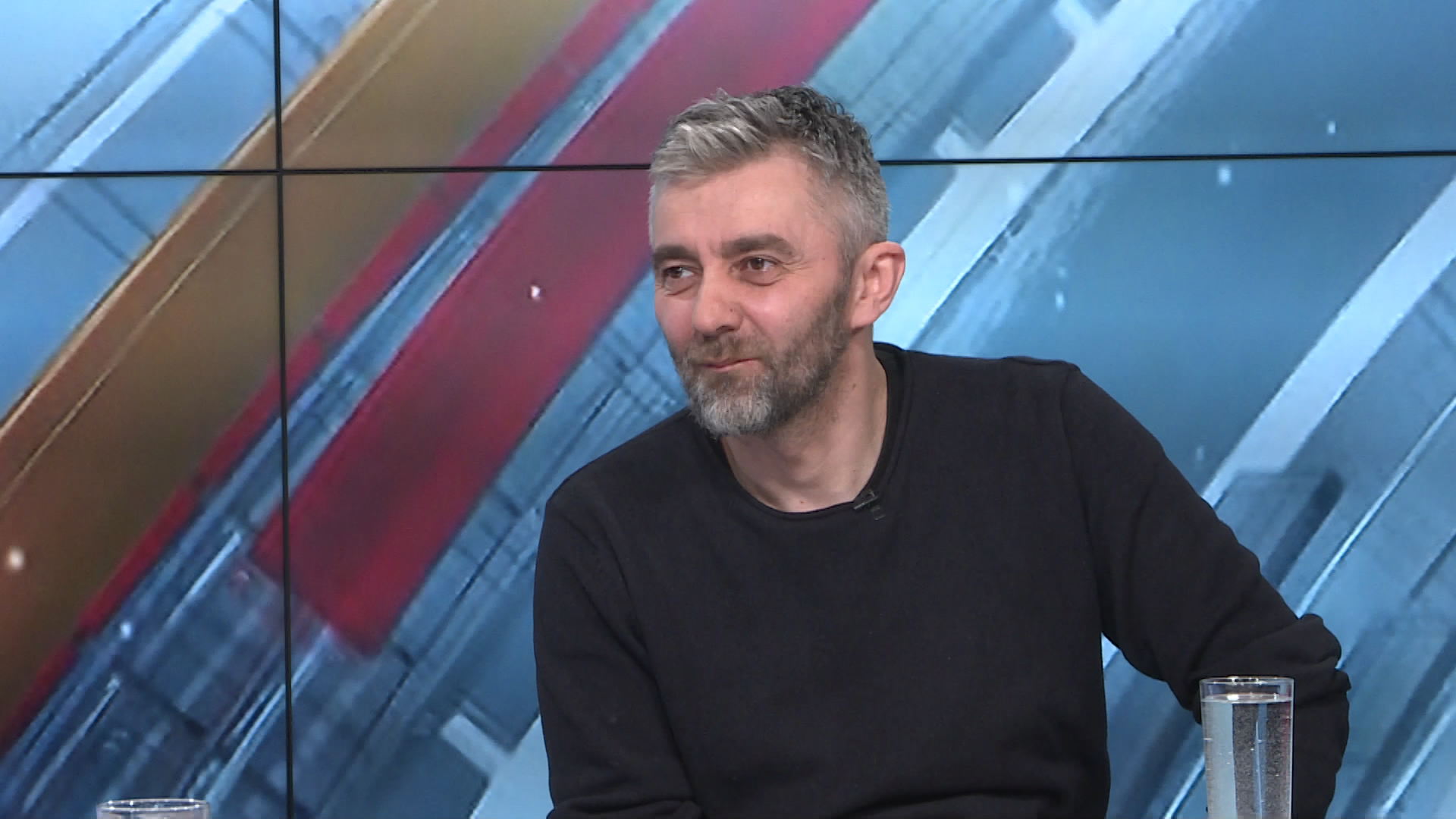 Sequence 01.00_00_34_24.Still007