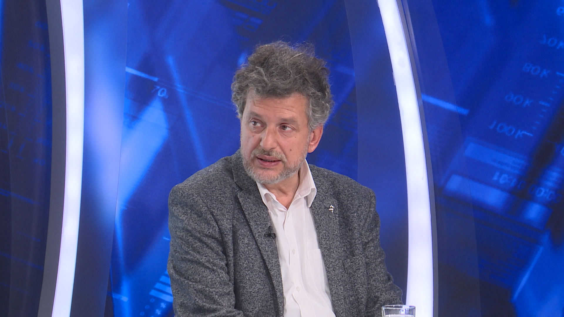 Sequence 01.00_00_46_15.Still007