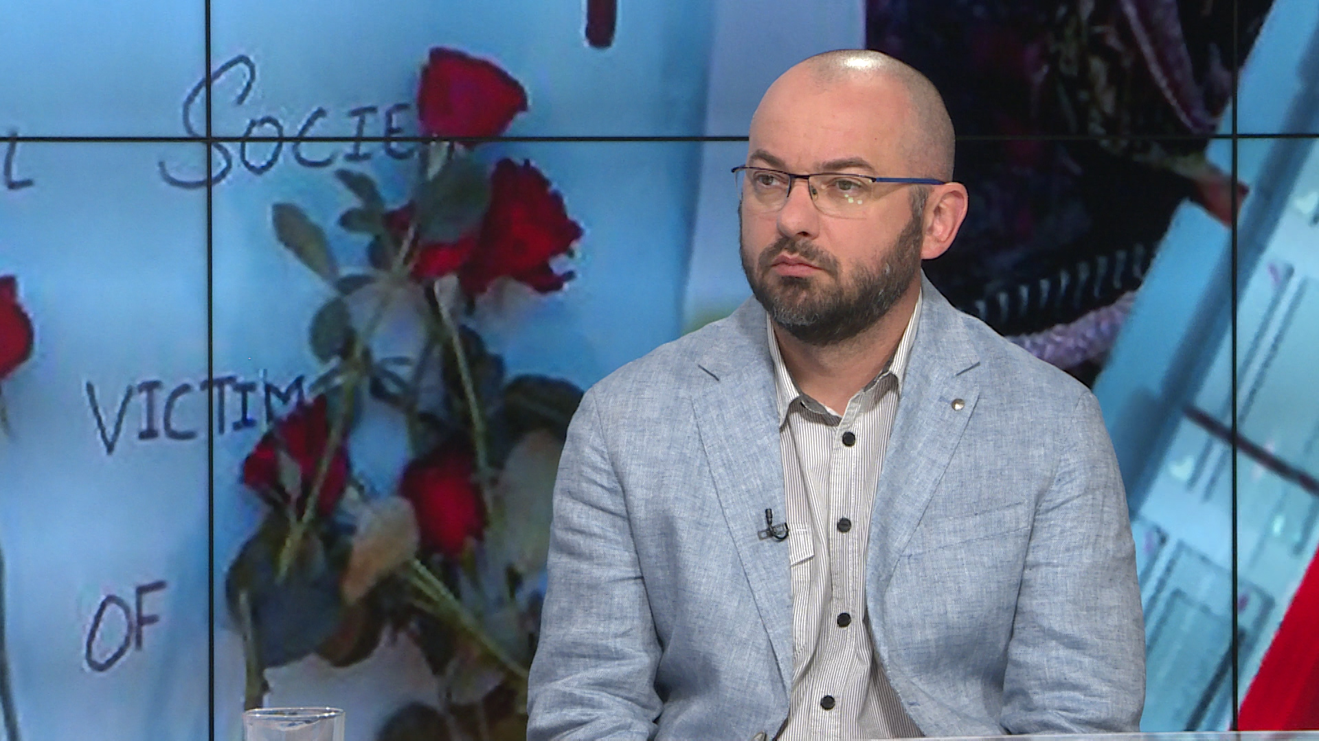 Sequence 01.00_01_38_07.Still003