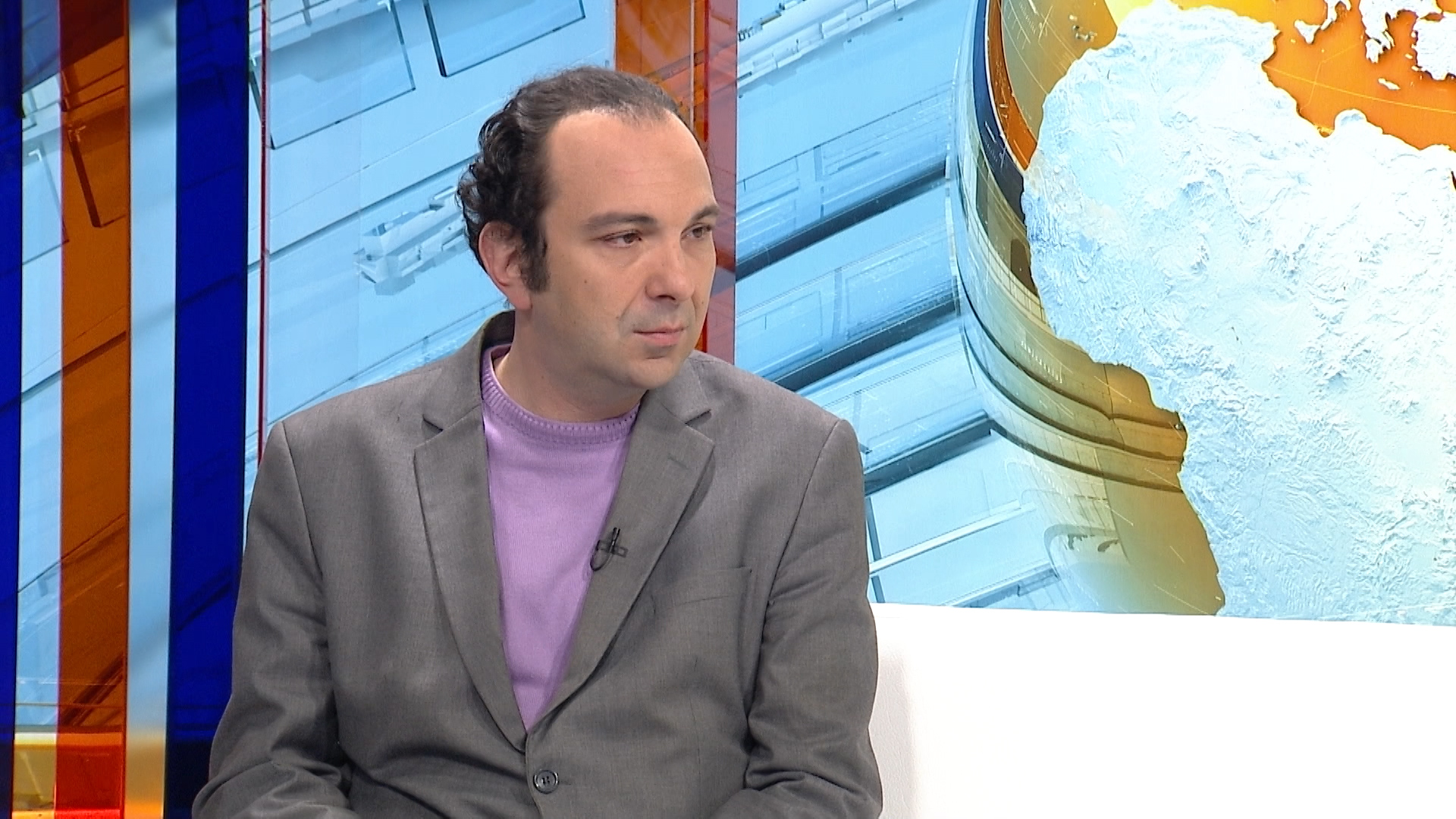 Sequence 01.00_01_58_09.Still002