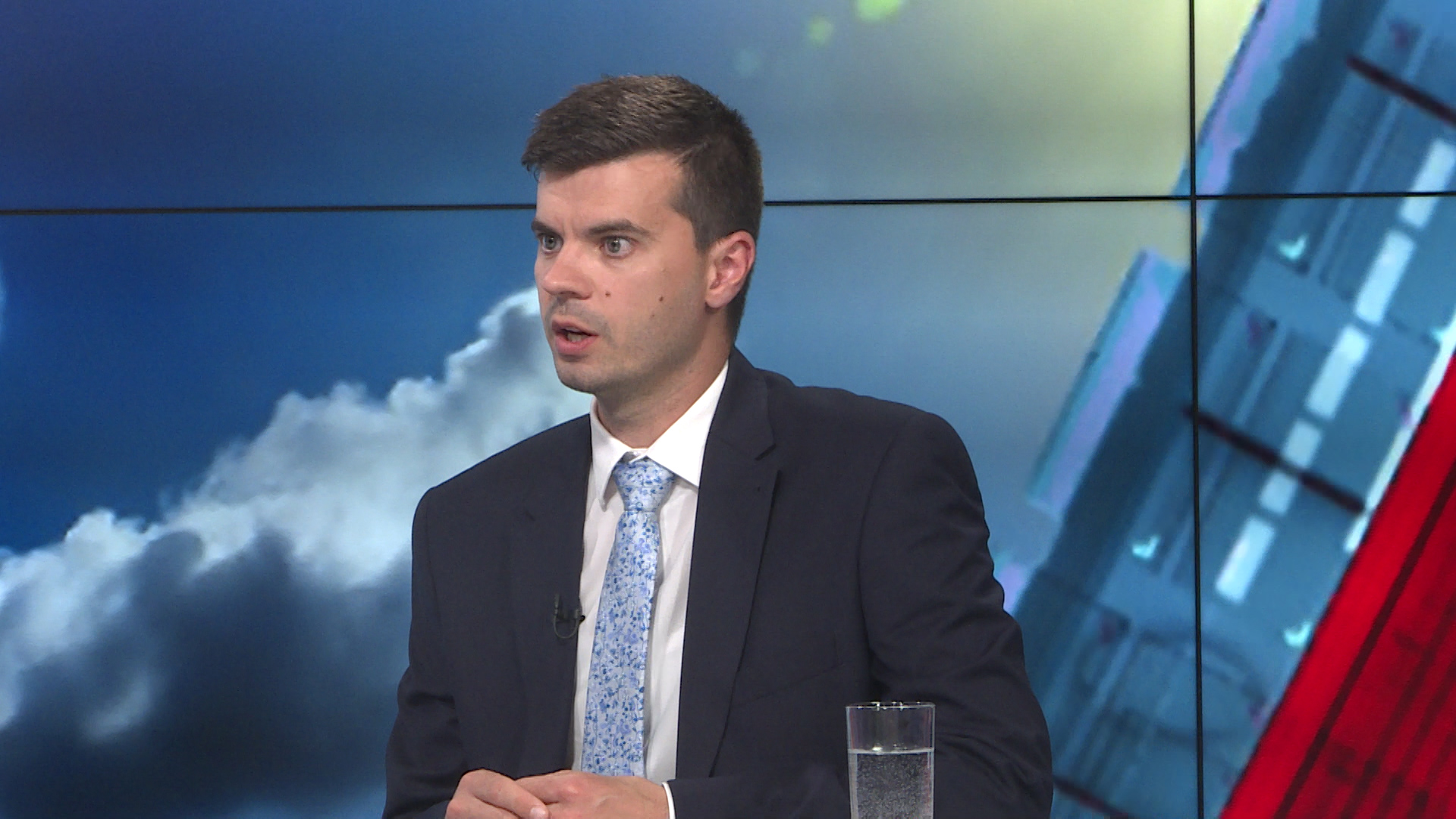 Sequence 01.00_03_05_14.Still001