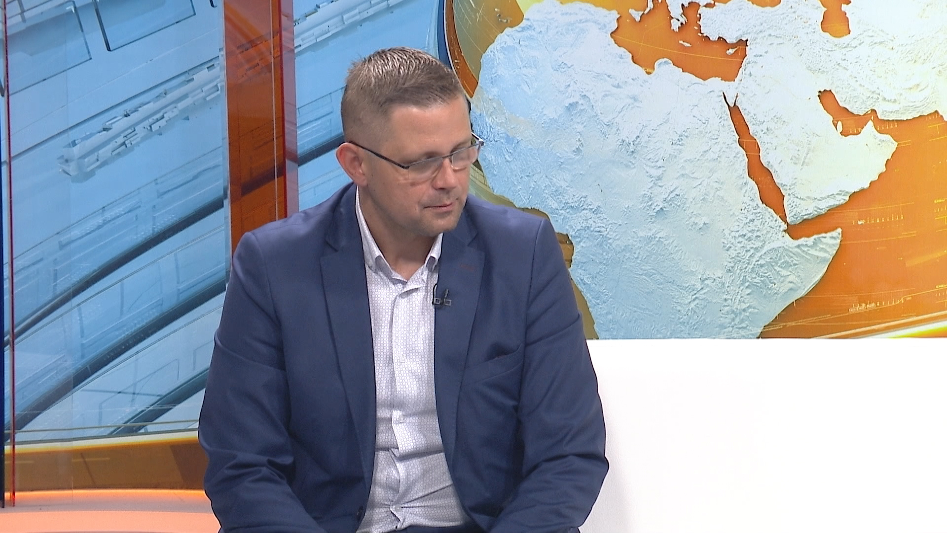 Sequence 01.00_03_28_21.Still004