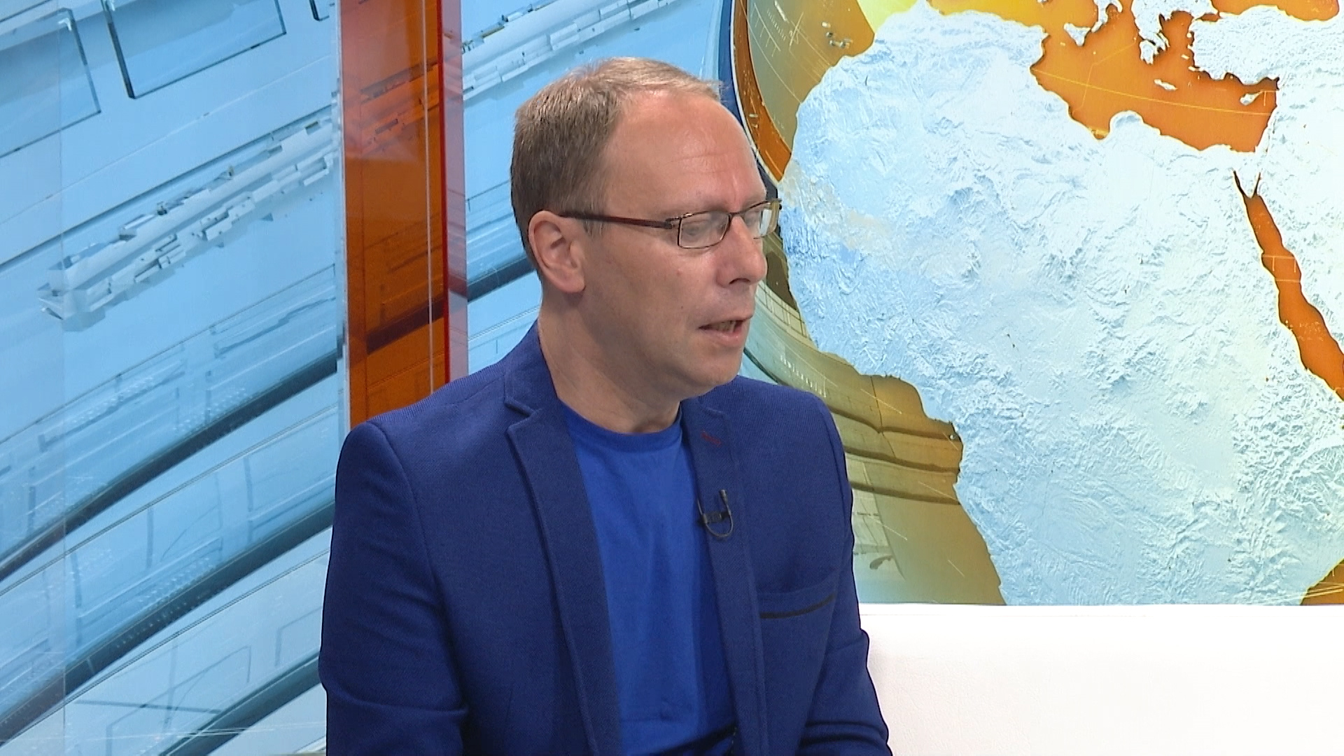 Sequence 01.00_03_49_20.Still013