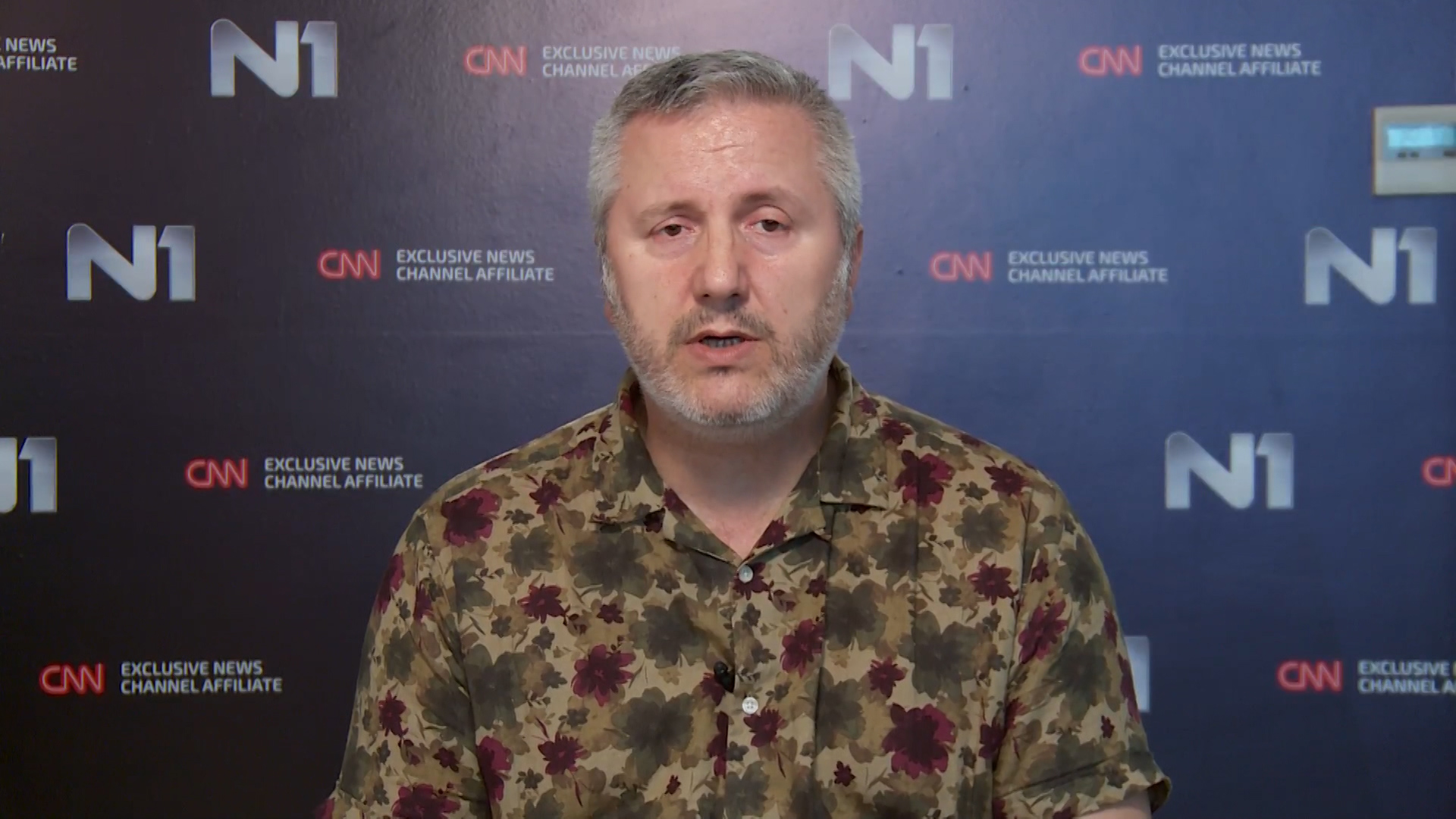 Sequence 01.00_03_53_07.Still002