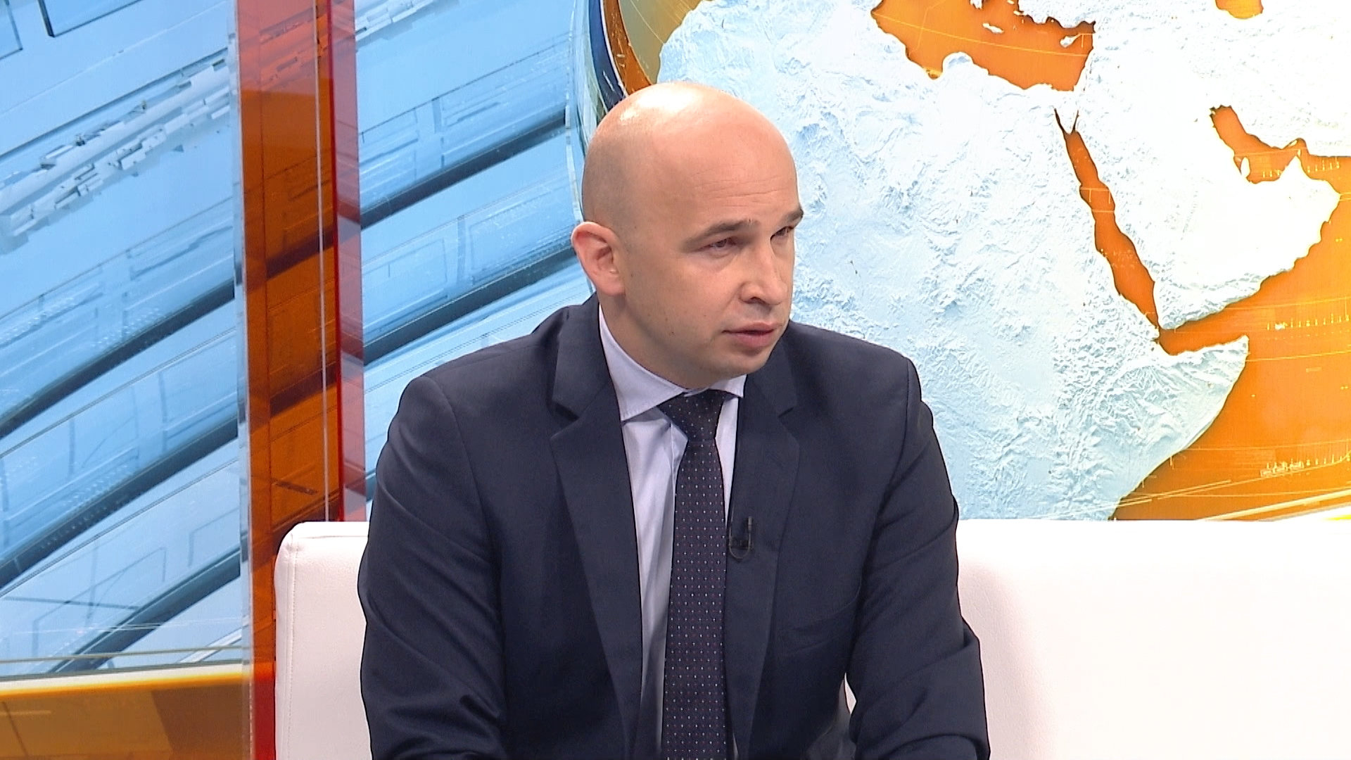 Sequence 01.00_19_58_17.Still002