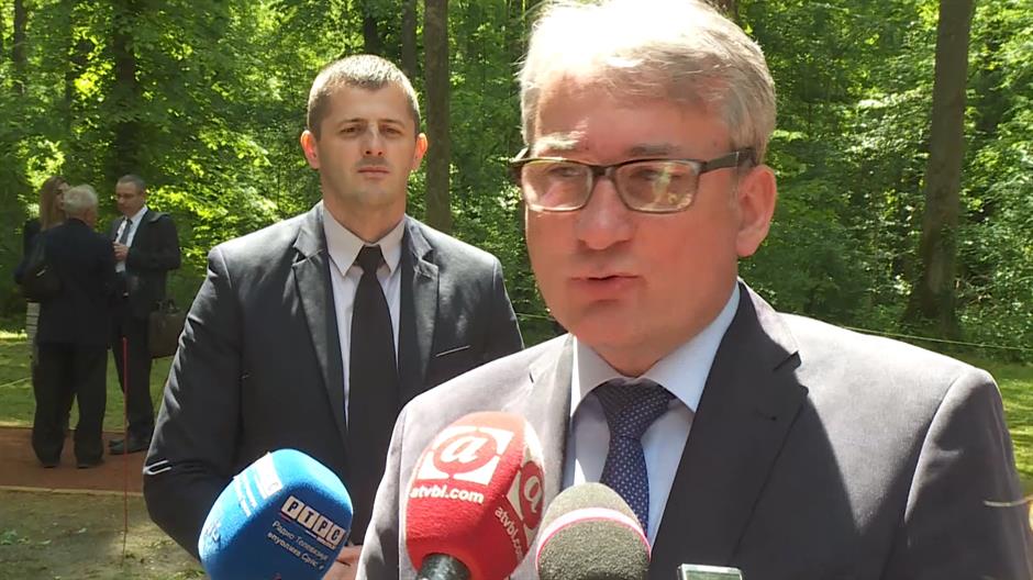 Sequence 01.Still003