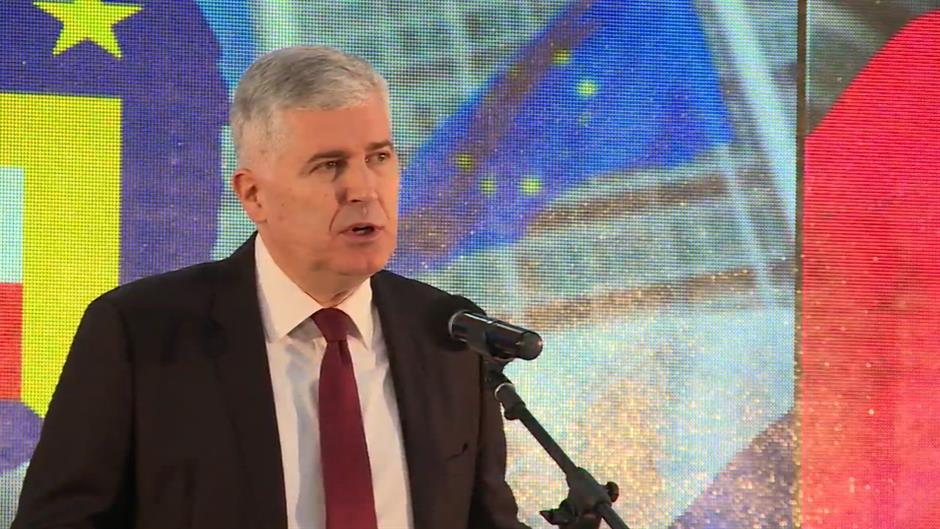 Sequence 01.Still004