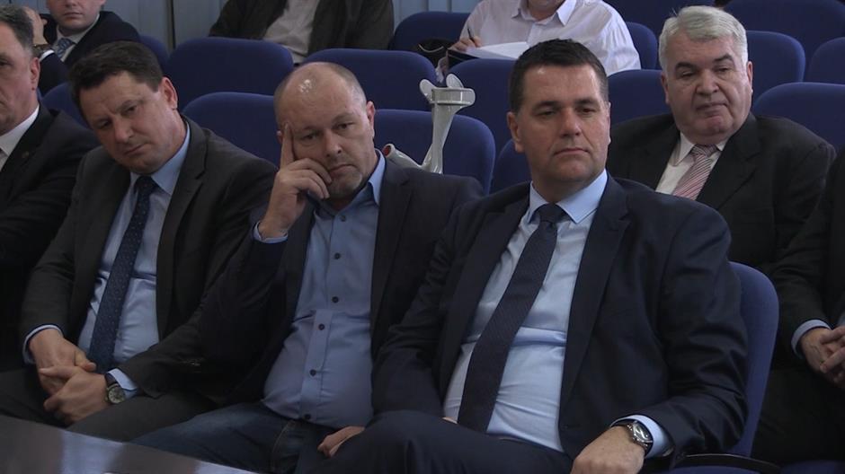 Sequence-01.Still018