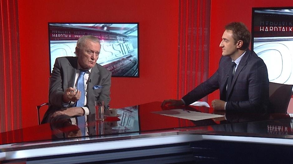 Sequence-01.Still024