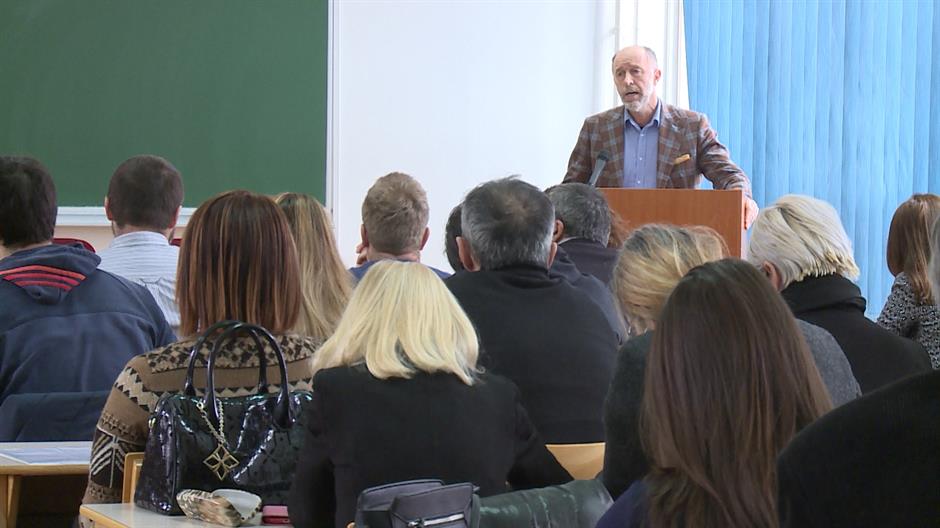 Sequence 01.Still026