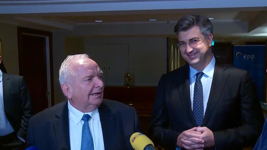 Sequence 01.Still028