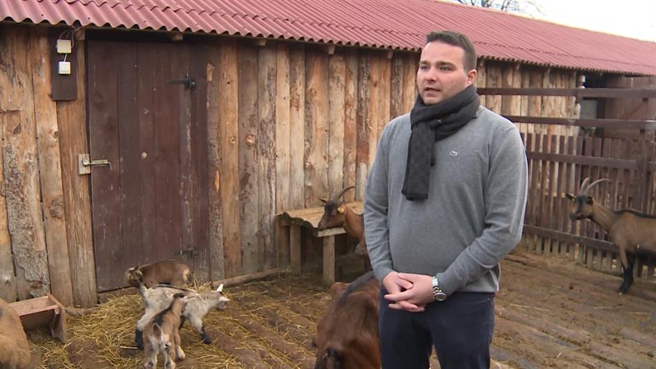 Sequence 01.Still034