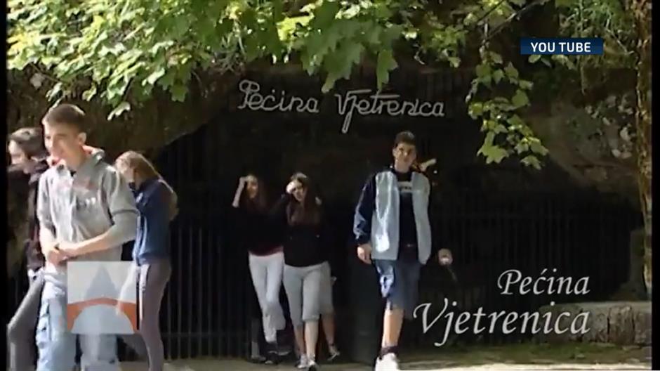 Sequence 01.Still035