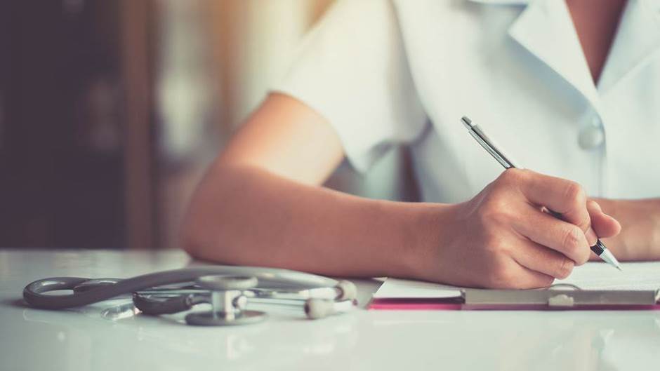 shutterstock_603610520 medicinska sestra, doktor