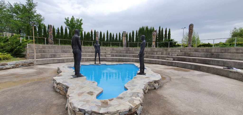 skulptura-2-1024x485