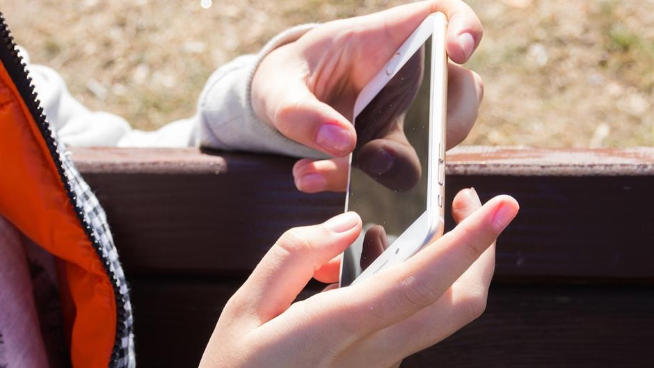 smartphone-982570_1280