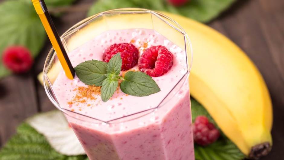 smoothie-od-banane-i-malina-283595
