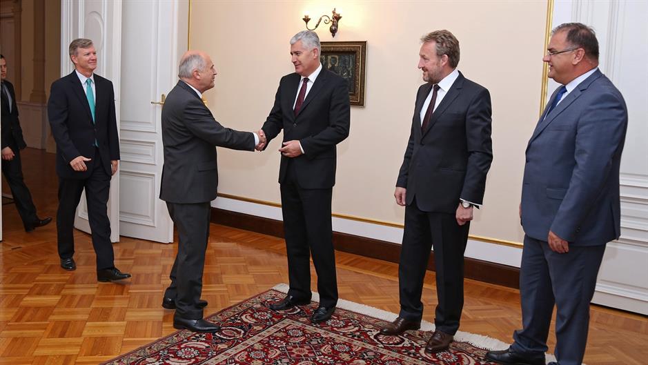 Srn2015-10-8_1534805_0